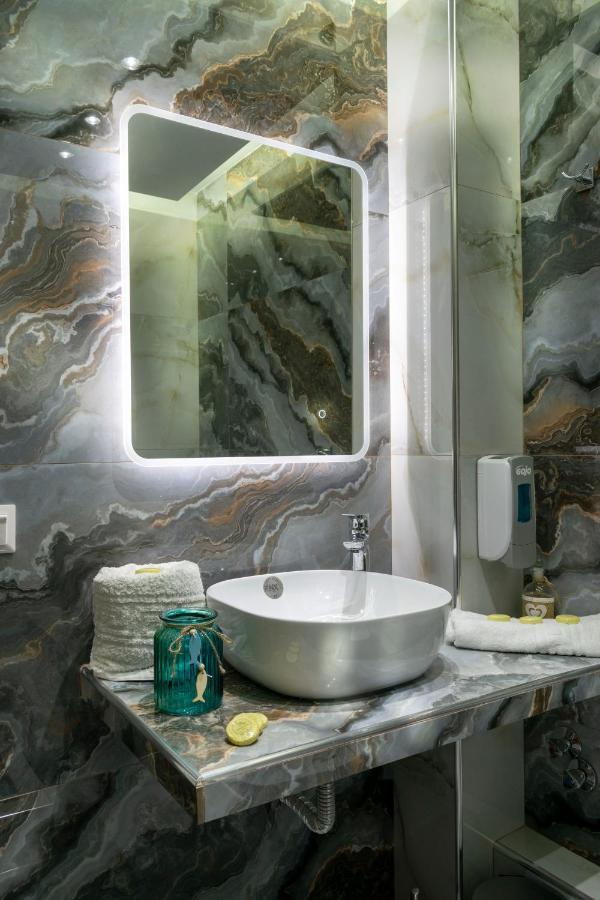 Family Inn Apartments&Suites Neos Marmaras Bagian luar foto