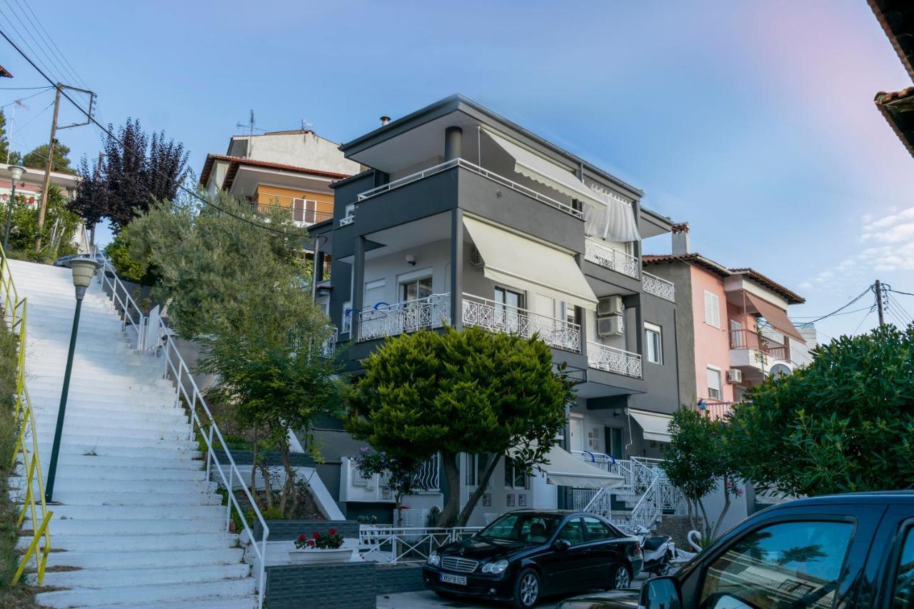 Family Inn Apartments&Suites Neos Marmaras Bagian luar foto