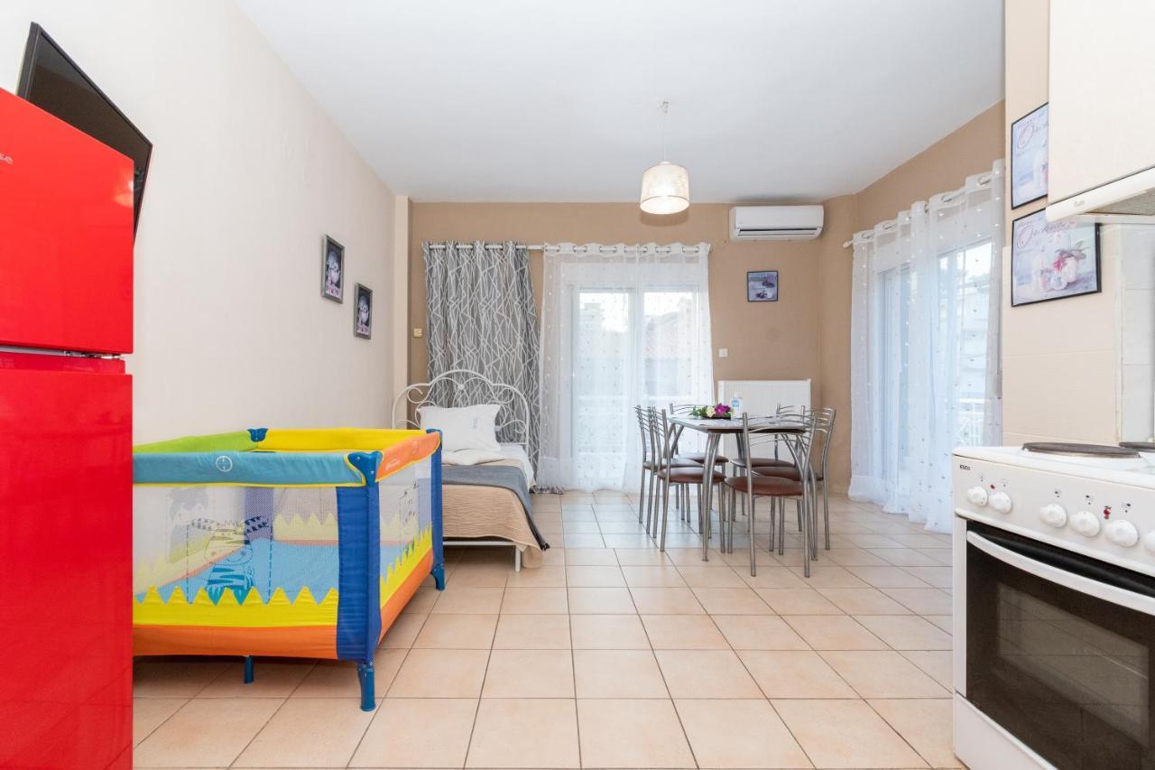 Family Inn Apartments&Suites Neos Marmaras Bagian luar foto