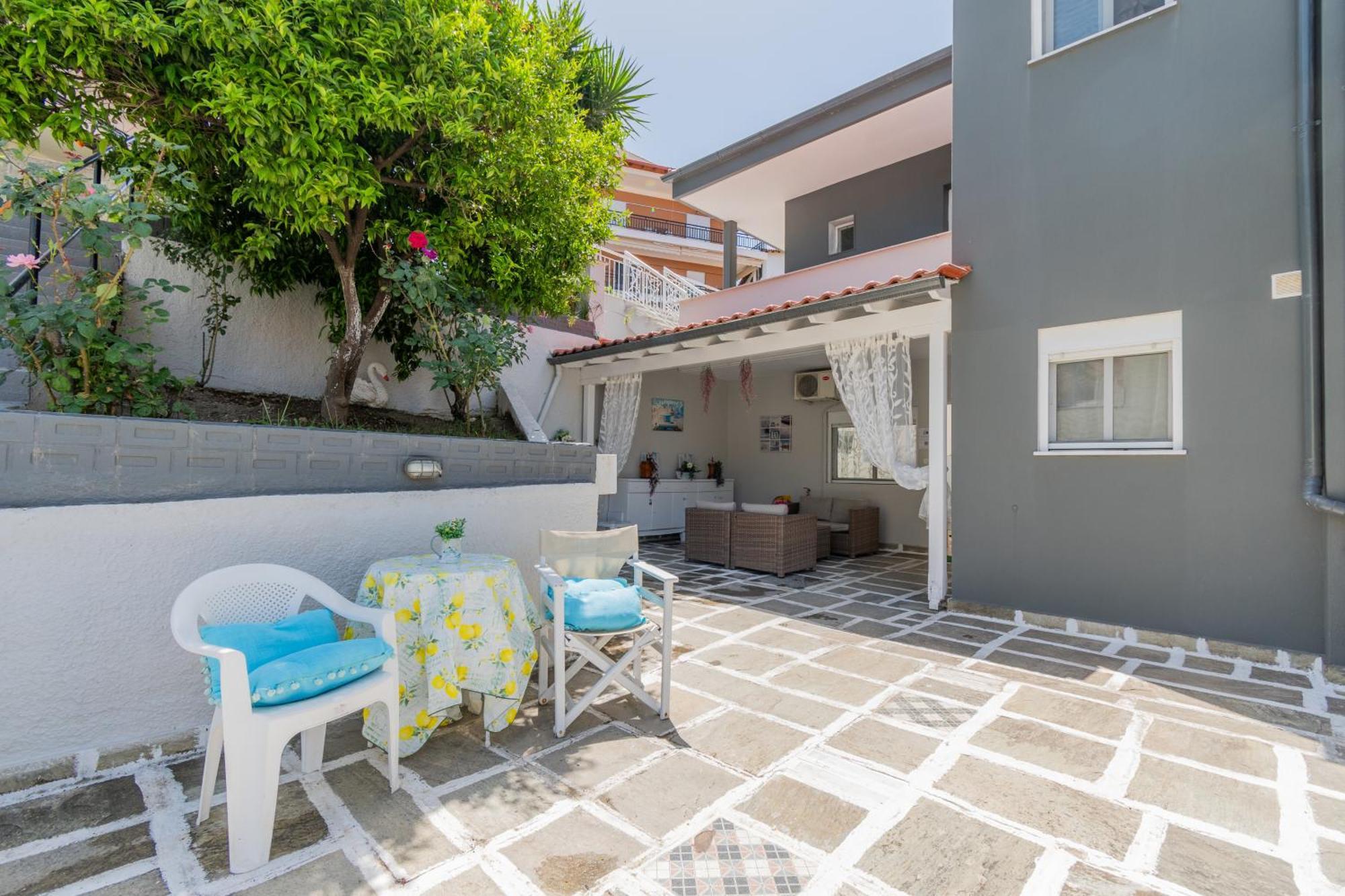 Family Inn Apartments&Suites Neos Marmaras Bagian luar foto