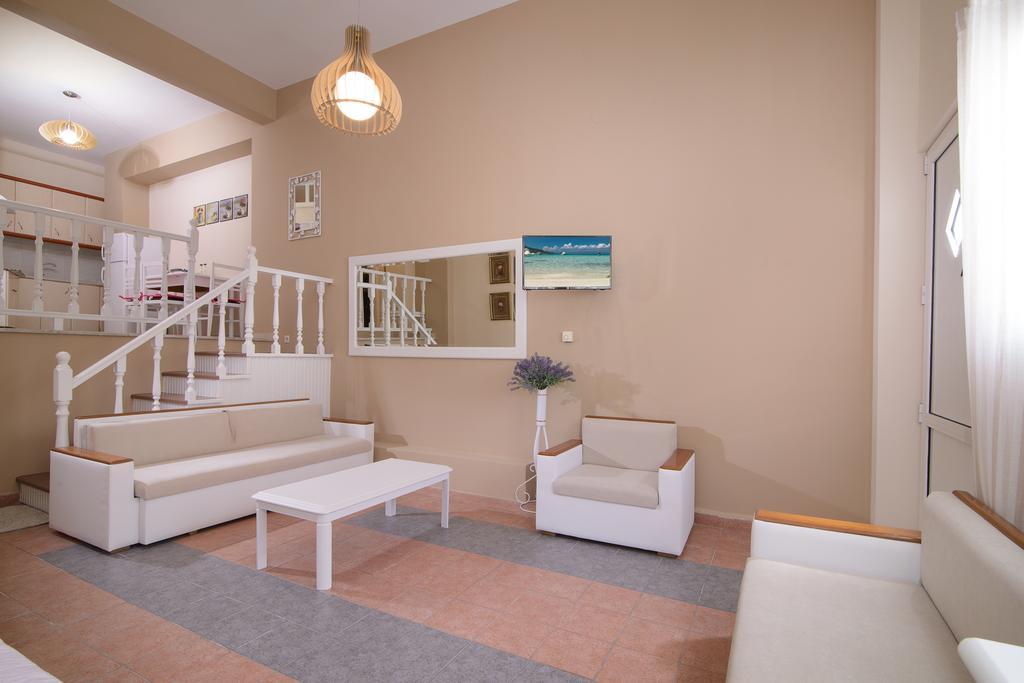 Family Inn Apartments&Suites Neos Marmaras Bagian luar foto