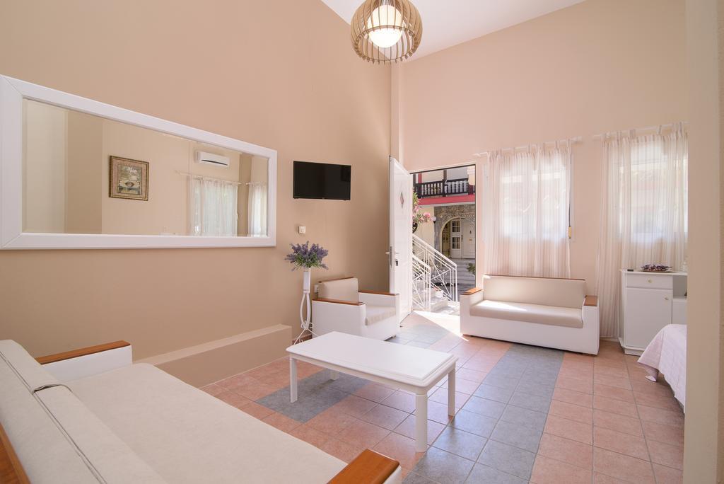 Family Inn Apartments&Suites Neos Marmaras Bagian luar foto